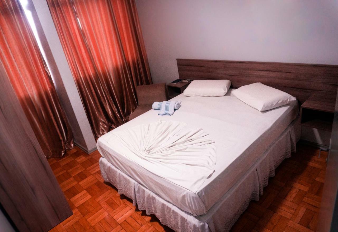 Hotel Debacco Santo Ângelo Buitenkant foto